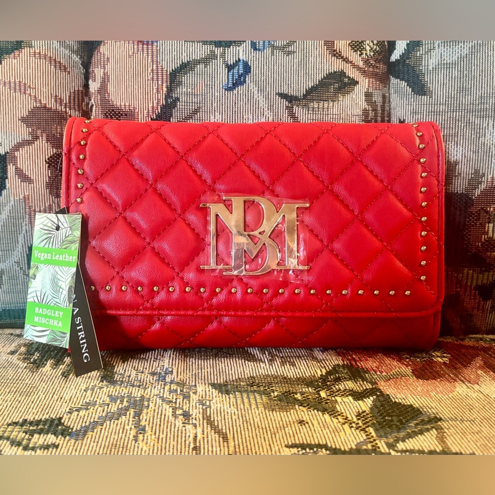 Badgley Mischka Diamond Quilted Vegan Leather Wallet On Chain